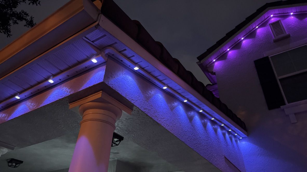 Home with permanent holiday lighting installed by Sun Sands