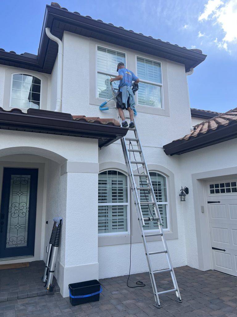 The Sun Sands Window Cleaning team and van