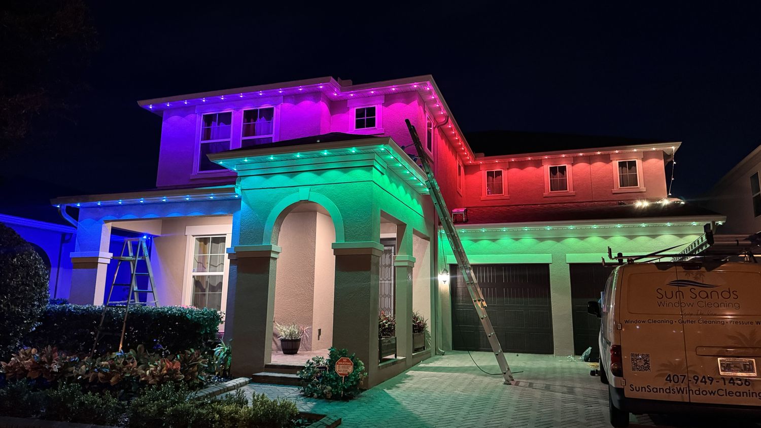 Home with permanent holiday lighting installed by Sun Sands